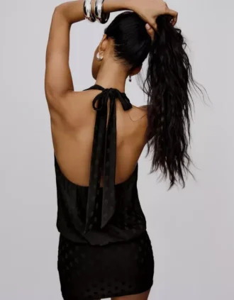 Mini-vestido com bolinhas