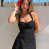 Mini-vestido com decote halter