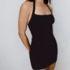 Mini-vestido com decote halter