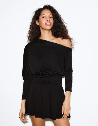 Mini-vestido de manga comprida com faixa