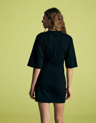 Mini-vestido franzido