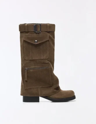 Sabrinas com bolsos nas calças