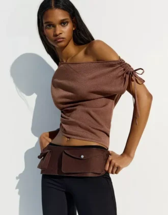 T-shirt assimétrica – Tops e bodies