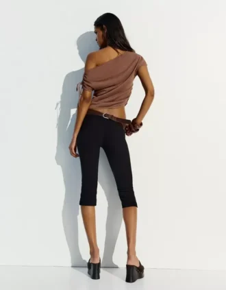 T-shirt assimétrica – Tops e bodies