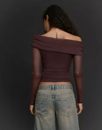 T-shirt de manga comprida assimétrica em tule