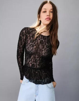 T-shirt de manga comprida com folhos em renda loira