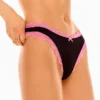 Tanga de renda contrastante