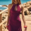 Vestido com decote halter