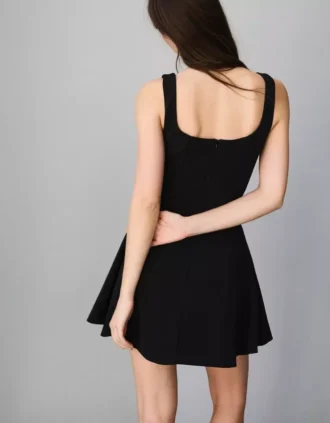 Vestido com saia em forma de campânula