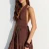 Vestido longo rústico com decote halter