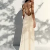 Vestido Midi com Acabamento em Renda