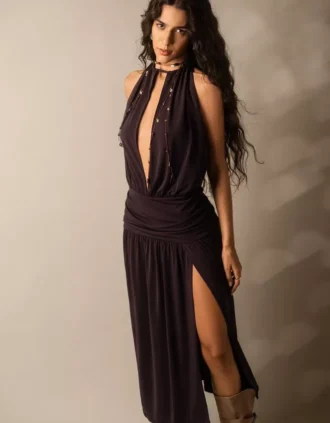 Vestido midi com decote halter