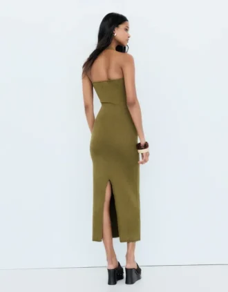 Vestido midi com decote halter