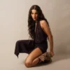 Vestido midi com decote halter